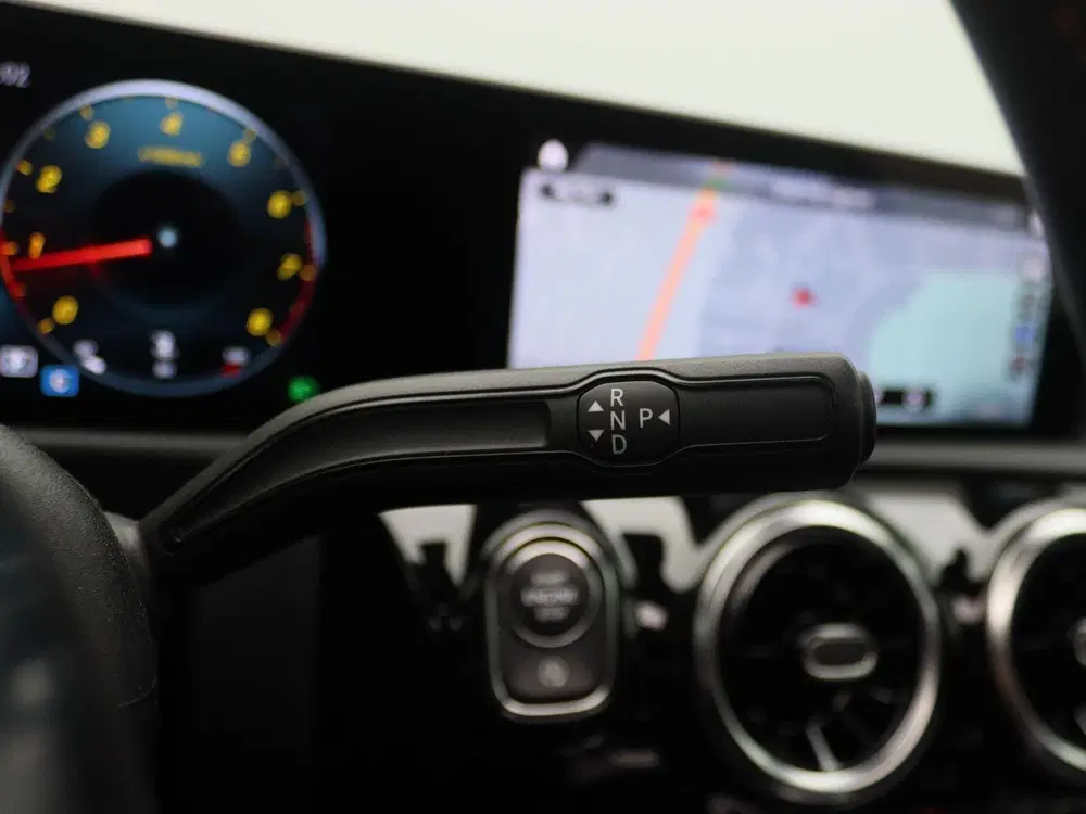Mercedes-Benz A-Klasse 180 Business Solution AMG uit 2019, foto 11
