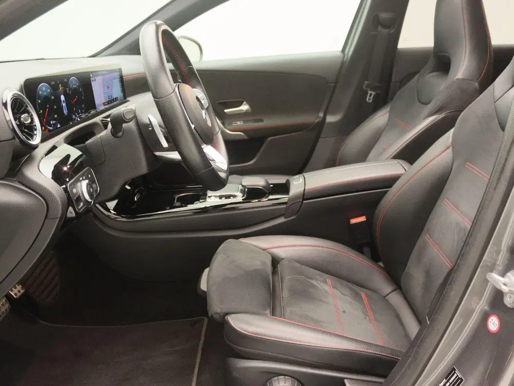 Mercedes-Benz A-Klasse 180 Business Solution AMG uit 2019, foto 12