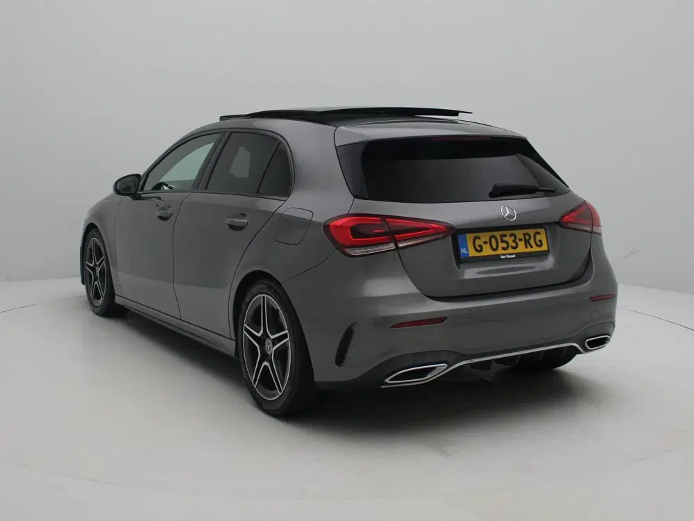 Mercedes-Benz A-Klasse 180 Business Solution AMG uit 2019, foto 2