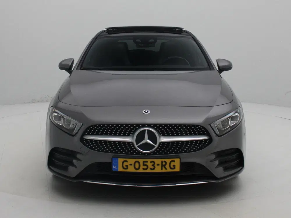 Mercedes-Benz A-Klasse 180 Business Solution AMG uit 2019, foto 3