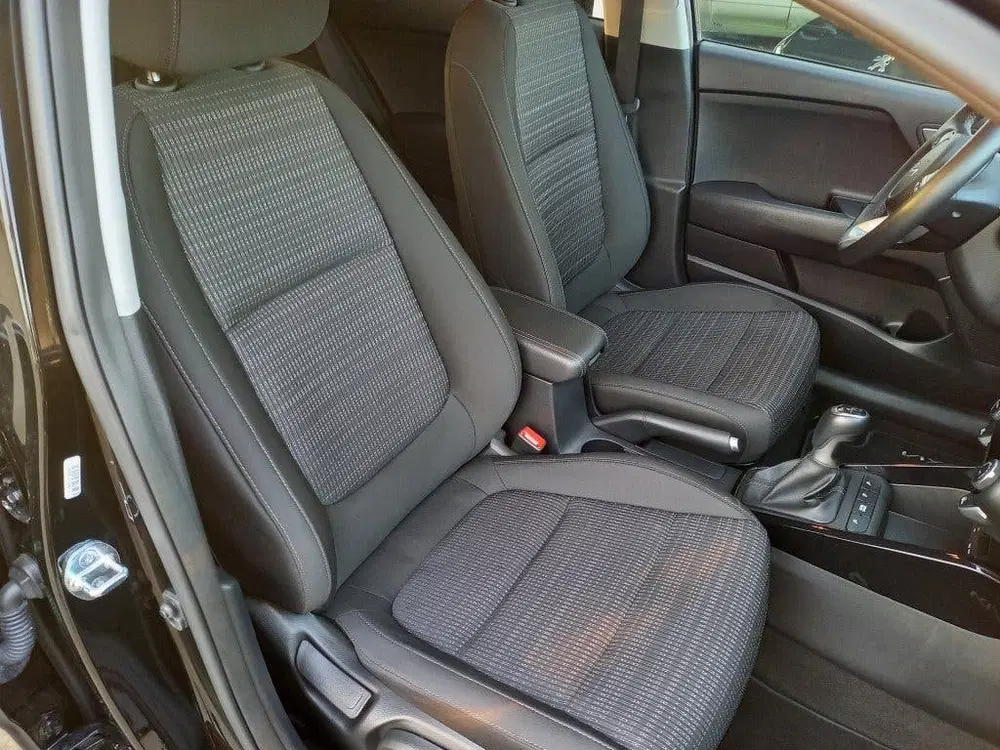 Kia Stonic 1.0 T-GDI MHEV DynamicPlusLine uit 2024, foto 6