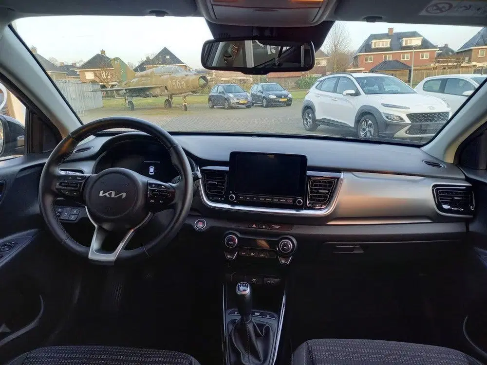 Kia Stonic 1.0 T-GDI MHEV DynamicPlusLine uit 2024, foto 7