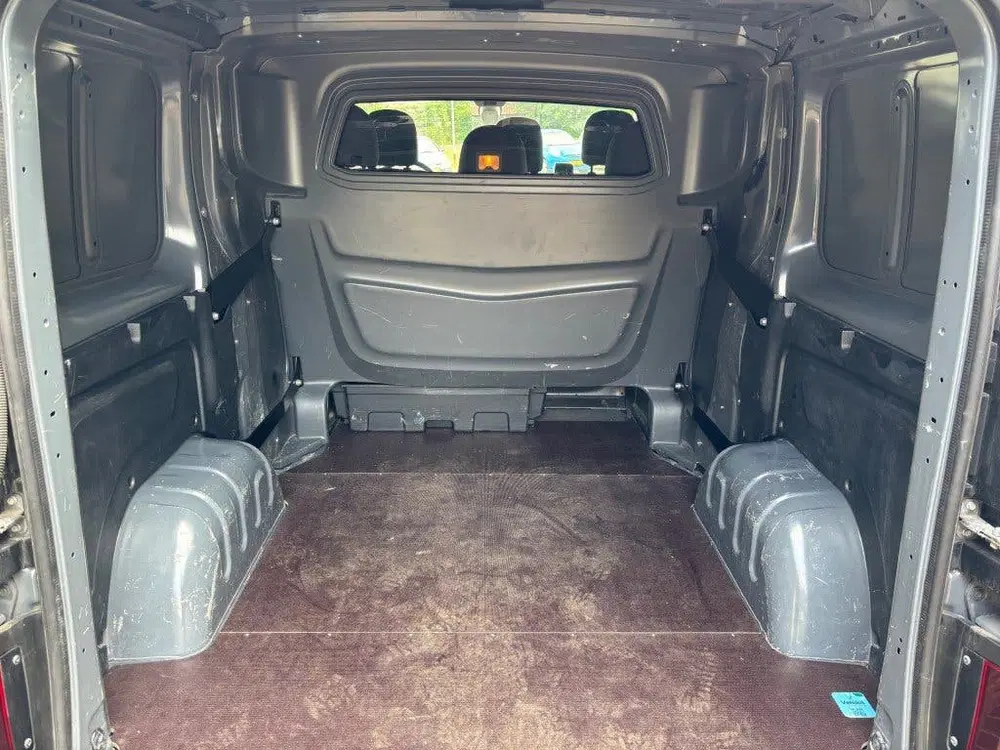 Renault Trafic 2.0 Dci DC 6 persoons BPM vrij uit 2021, foto 13