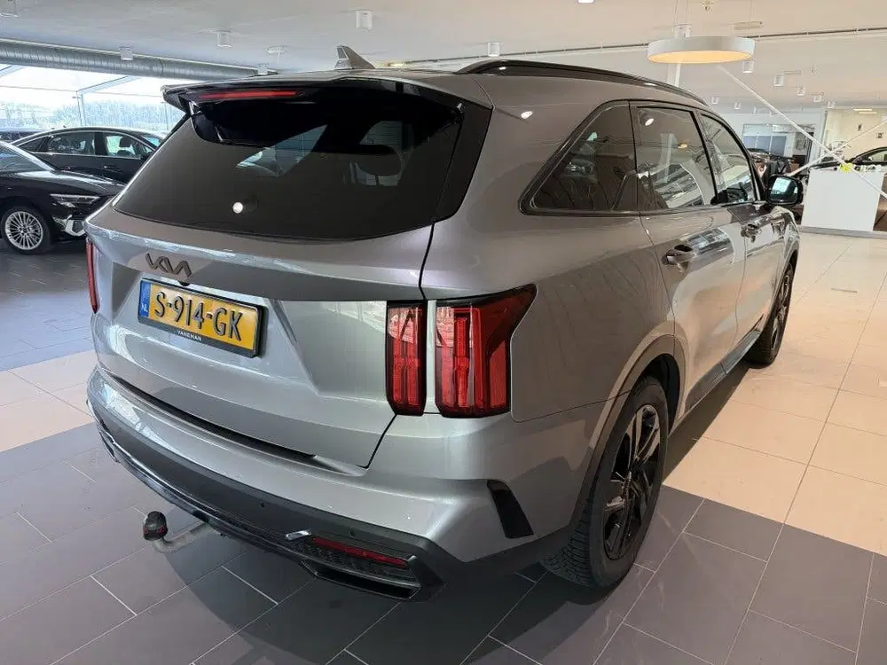 Kia Sorento 1.6 T-GDI Hybrid 2WD ExecutiveLine 5p. uit 2023, foto 3