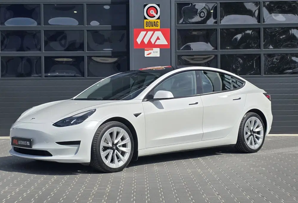 Tesla Model 3 Standard RWD Plus 60 kWh uit 2023