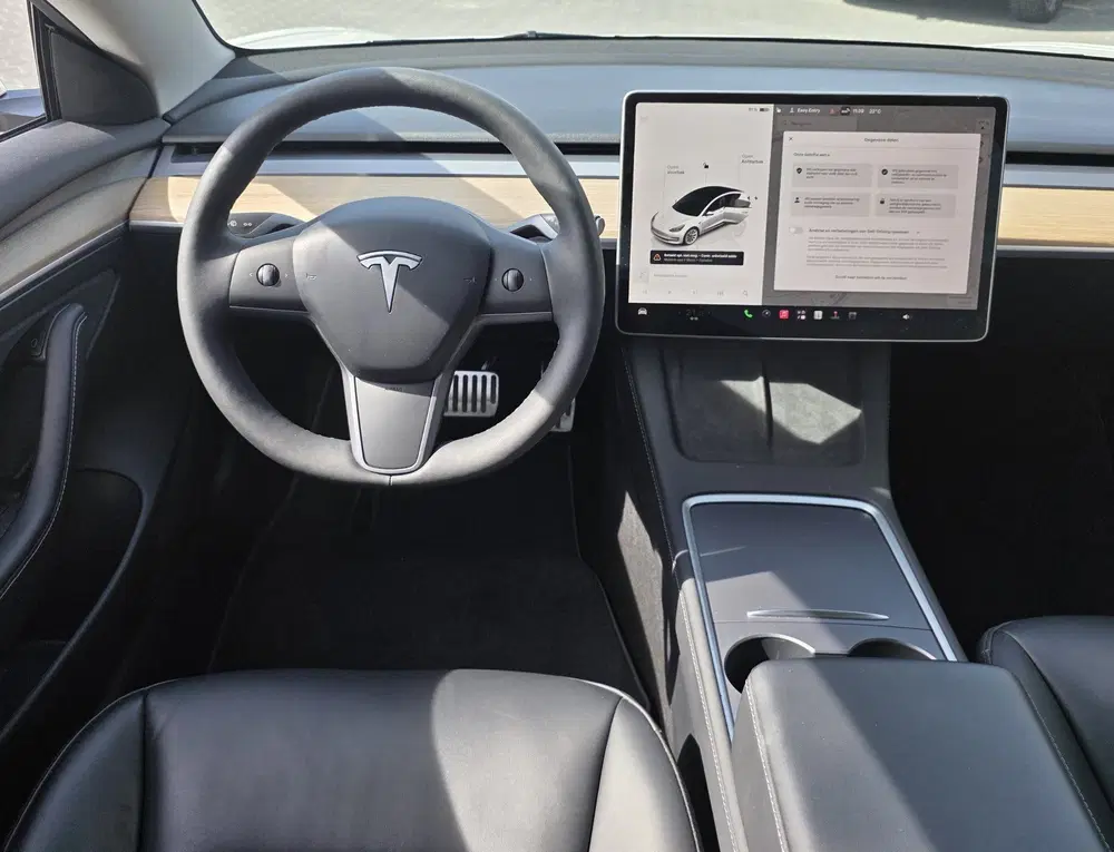 Tesla Model 3 Standard RWD Plus 60 kWh uit 2023, foto 4