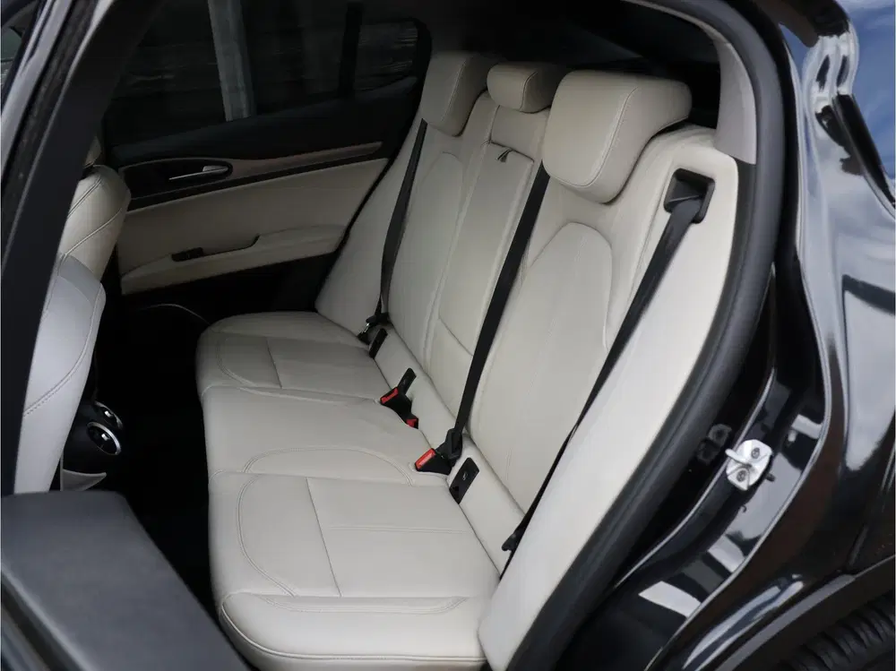 Alfa Romeo Stelvio 2.0 T AWD B-Tech BTW uit 2019, foto 15
