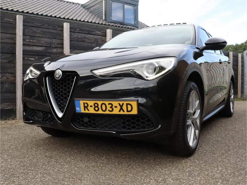 Alfa Romeo Stelvio 2.0 T AWD B-Tech BTW uit 2019, foto 3