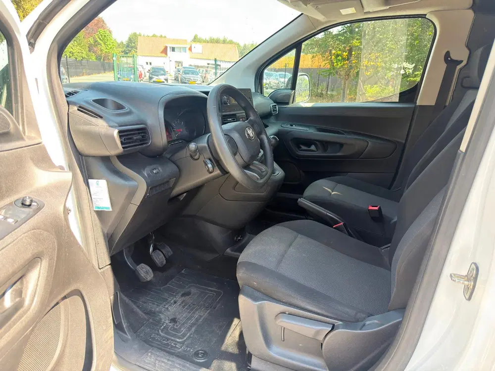 Toyota Proace City 1.5 D-4D Cool Comfort uit 2021, foto 11