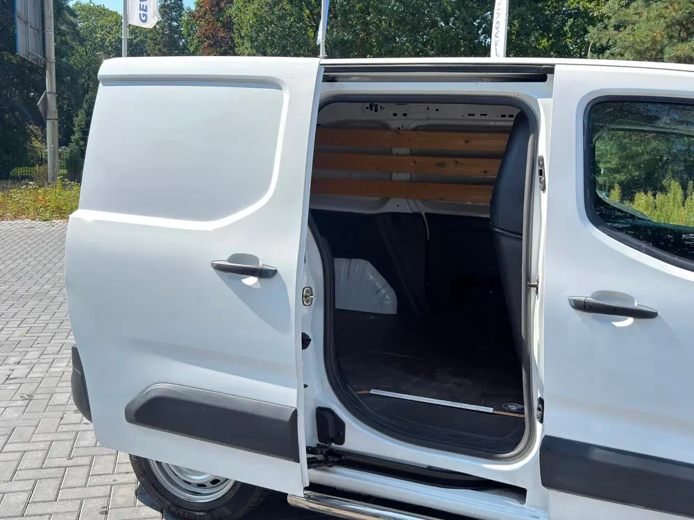 Toyota Proace City 1.5 D-4D Cool Comfort uit 2021, foto 14