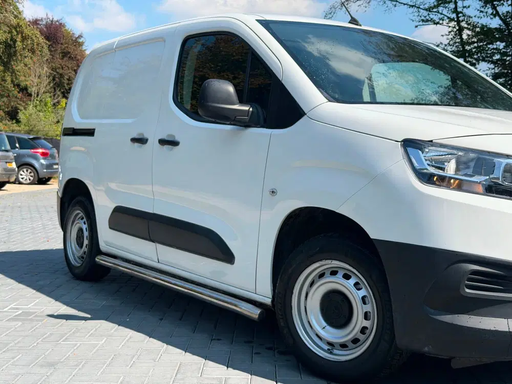 Toyota Proace City 1.5 D-4D Cool Comfort uit 2021, foto 4