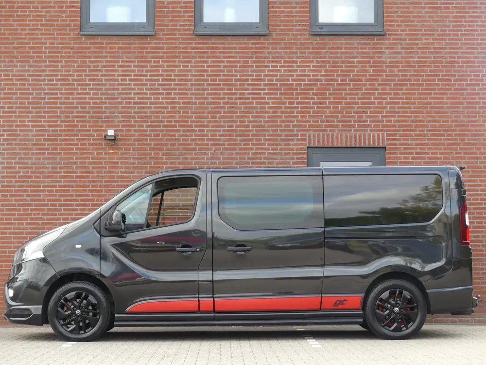 Opel Vivaro 1.6 CDTI 146PK Irmscher GT Dubbel Cabine uit 2019, foto 3
