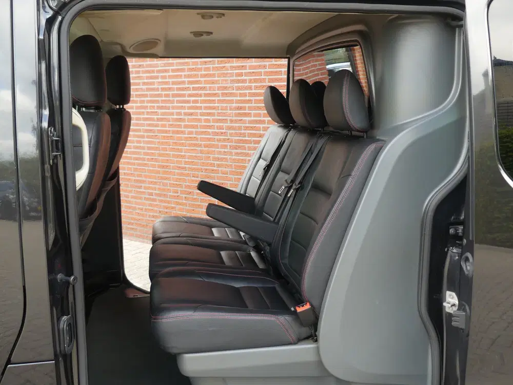 Opel Vivaro 1.6 CDTI 146PK Irmscher GT Dubbel Cabine uit 2019, foto 6