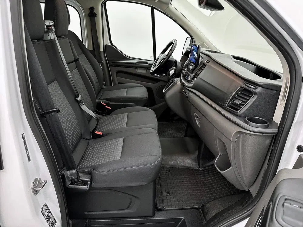 Ford Transit Custom 320 2.0 TDCI L2H1 Limited DC 130pk Autom uit 2019, foto 11