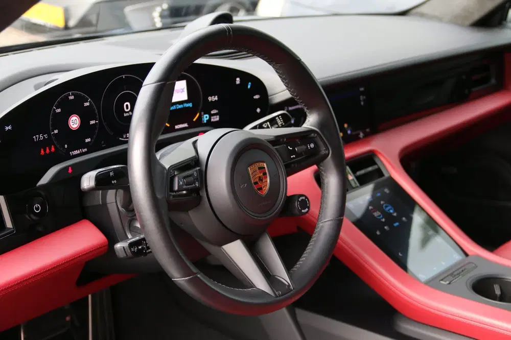 Porsche Taycan Turbo 93 kWh DEALER OND. NP 173.600 uit 2020, foto 10