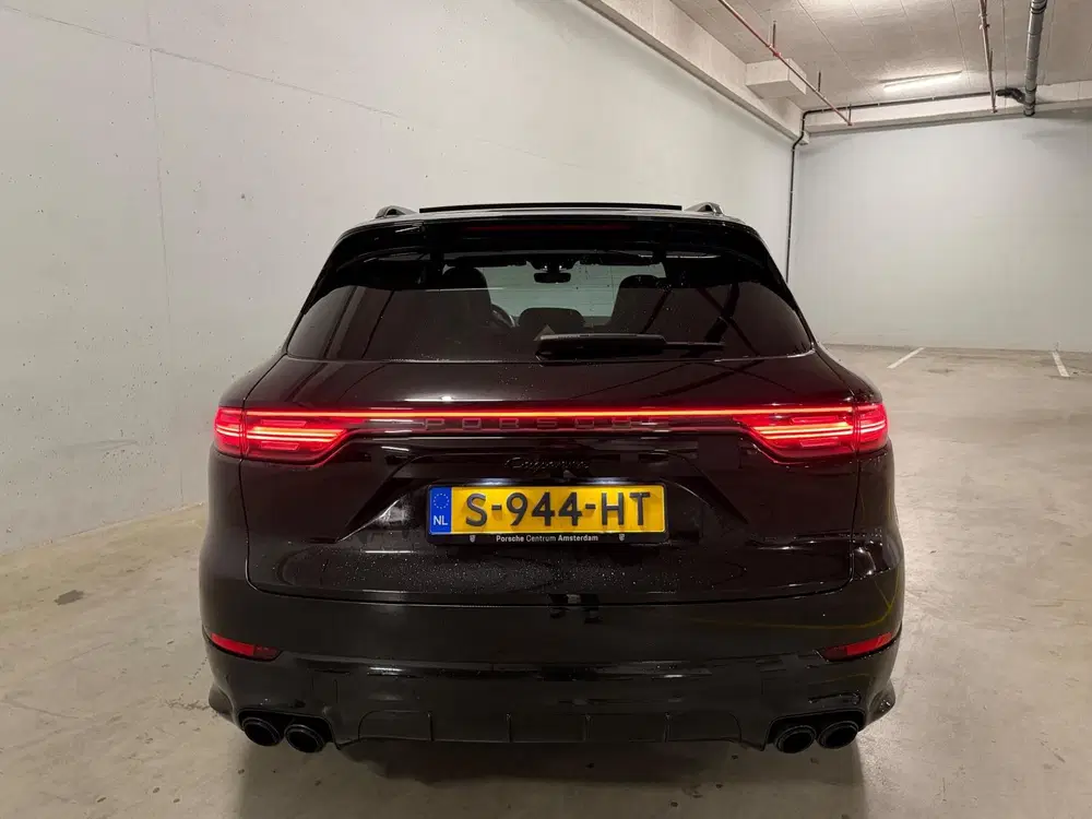 Porsche Cayenne 3.0 E-Hybrid Sportchrono SportDesign Pano uit 2023, foto 5