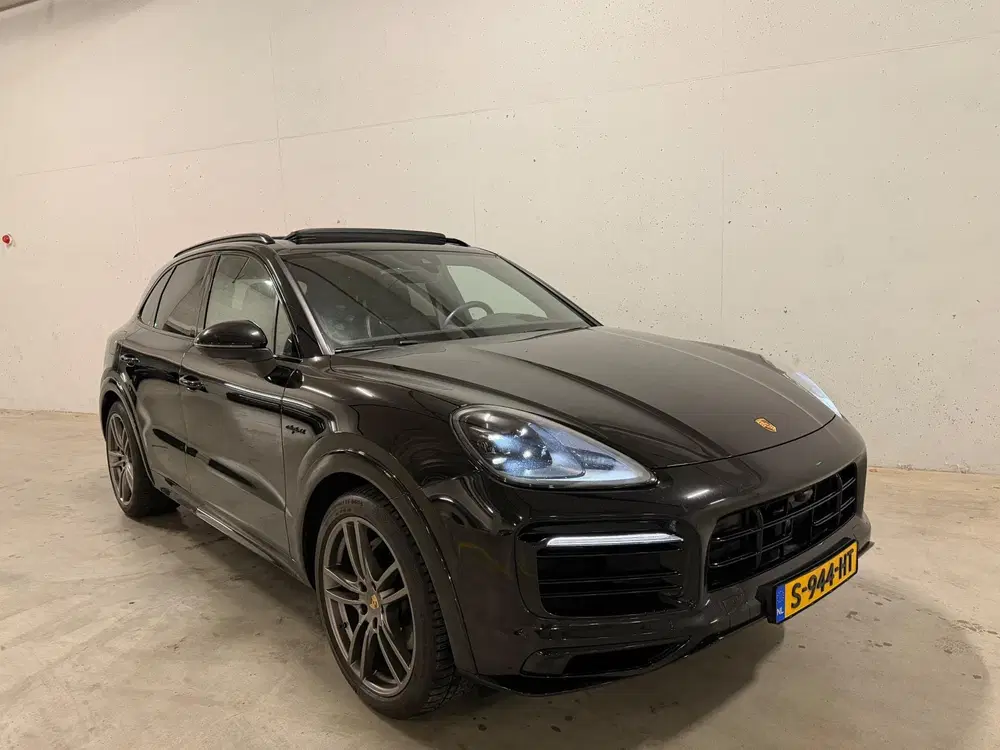 Porsche Cayenne 3.0 E-Hybrid Sportchrono SportDesign Pano uit 2023, foto 7