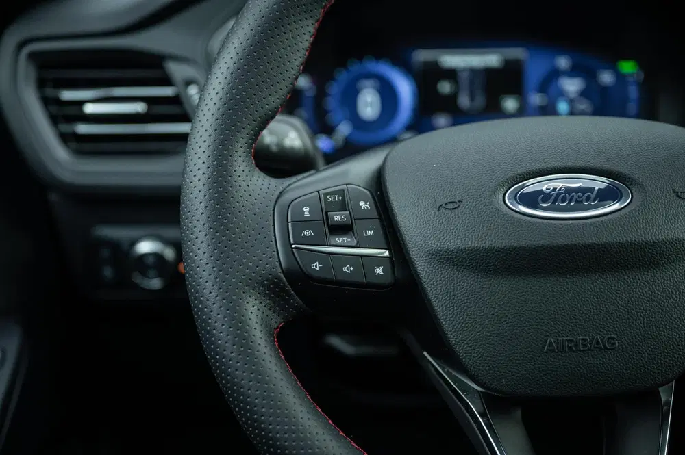 Ford Kuga 2.5 PHEV ST-Line X PANO TREKHAAK ADAPTIVE uit 2022, foto 13