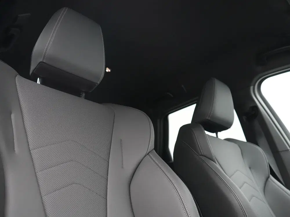 BMW iX1 xDrive30 X Line 67 kWh 313pk Dealer O.H. uit 2023, foto 5