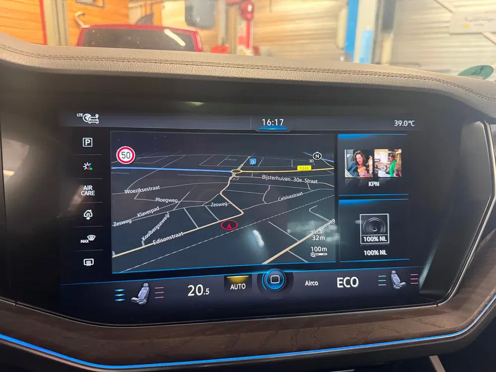 Volkswagen Touareg 3.0 TSI eHybrid uit 2021, foto 9