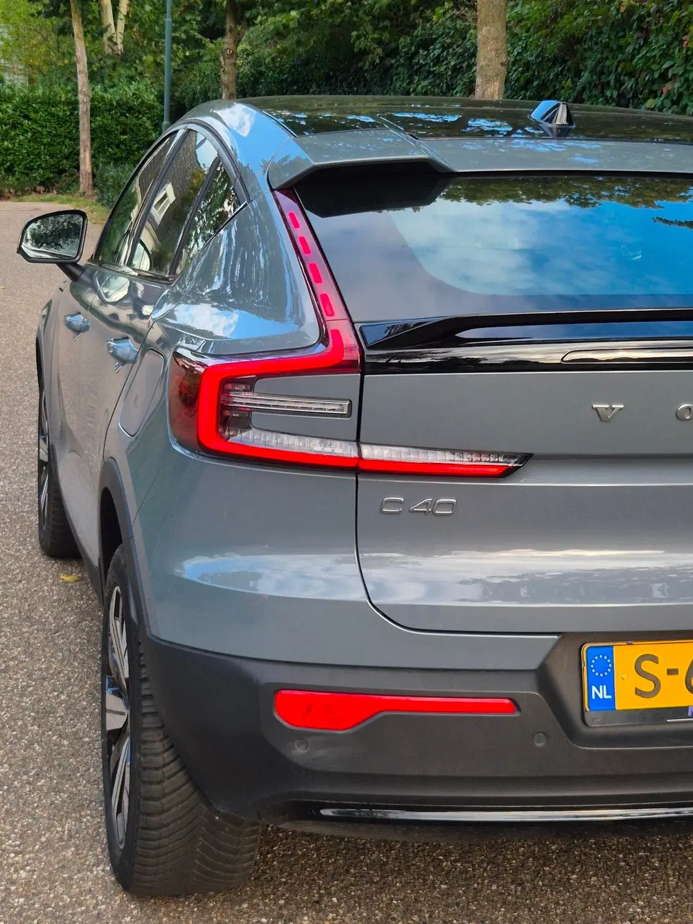 Volvo C40 69 kWh Zeer gave uitvoering NAP Soh uit 2023, foto 6