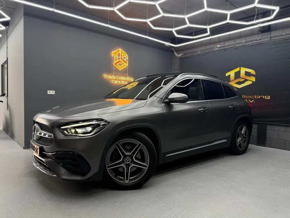 Mercedes-Benz GLA 180 AMG NIGHT PAKKET ACC-PANO-CARPL uit 2021, foto 2