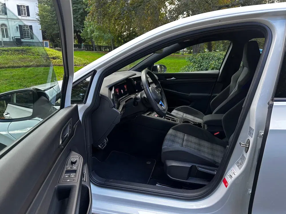 Volkswagen Golf 1.4 Ehybrid 245pk DSG 2021 Wit uit 2021, foto 4