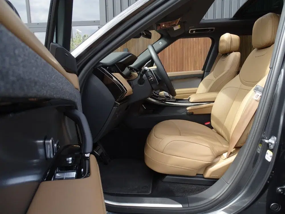 Land Rover Range Rover Sport P440e Dynamic SE uit 2024, foto 13