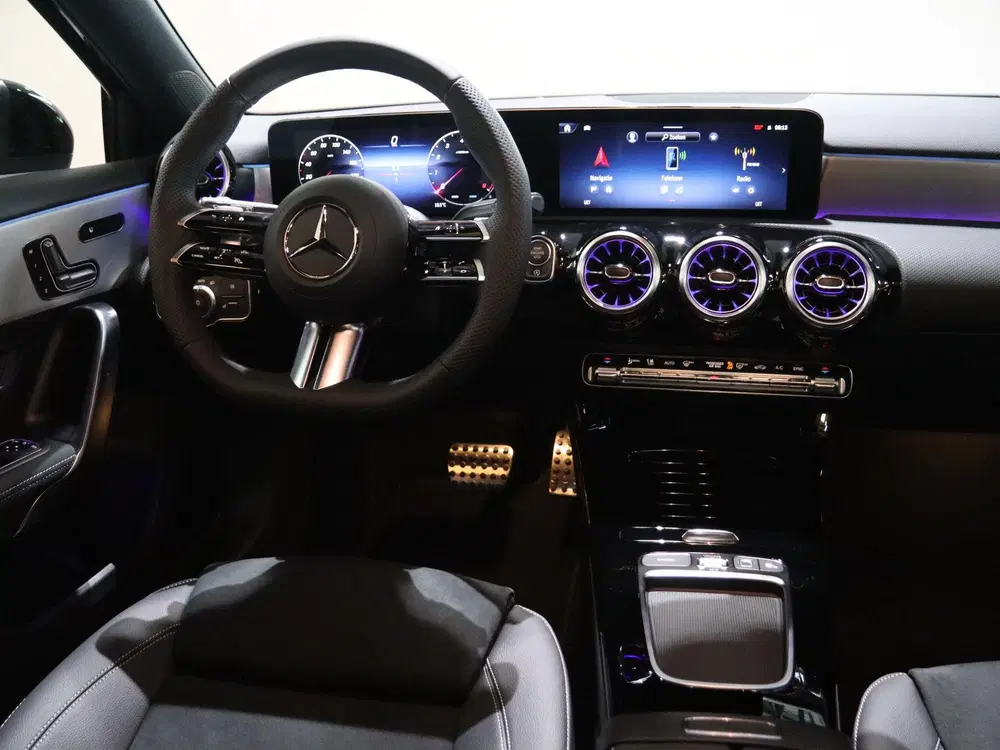 Mercedes-Benz A-Klasse 180 Business Solution AMG uit 2025, foto 10