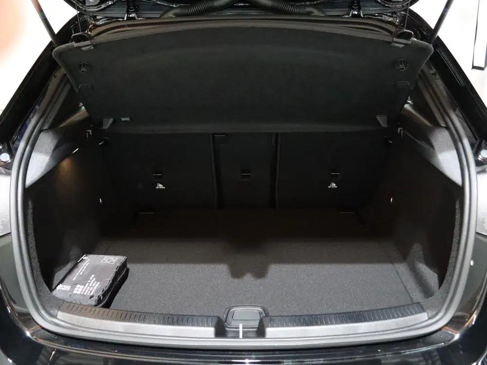 Mercedes-Benz A-Klasse 180 Business Solution AMG uit 2025, foto 12