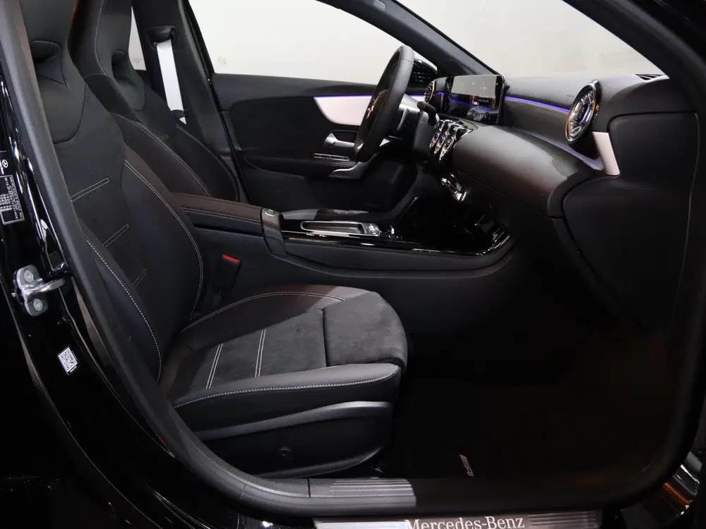 Mercedes-Benz A-Klasse 180 Business Solution AMG uit 2025, foto 8