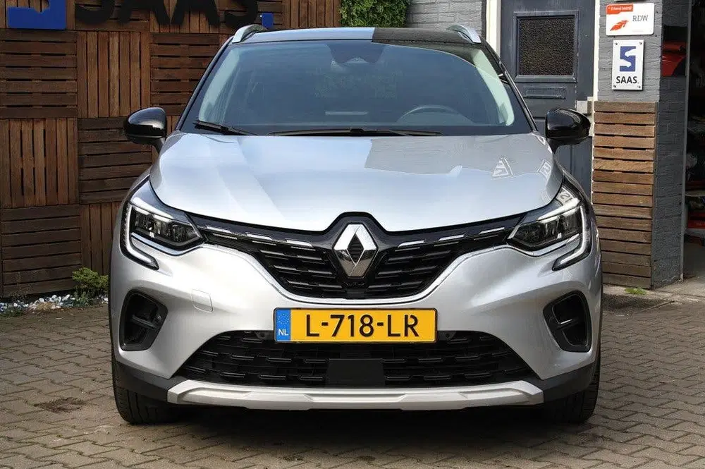 Renault Captur 1.6 E-Tech Plug-In Hybrid 160 Intens uit 2021, foto 2