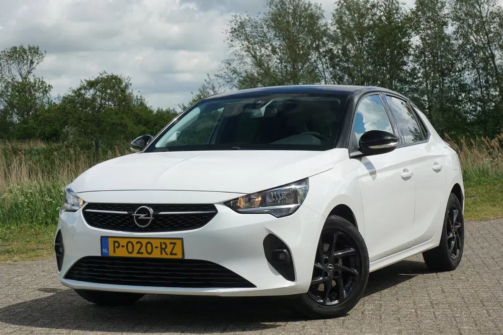 Opel Corsa 1.2 GS Line uit 2020, foto 2