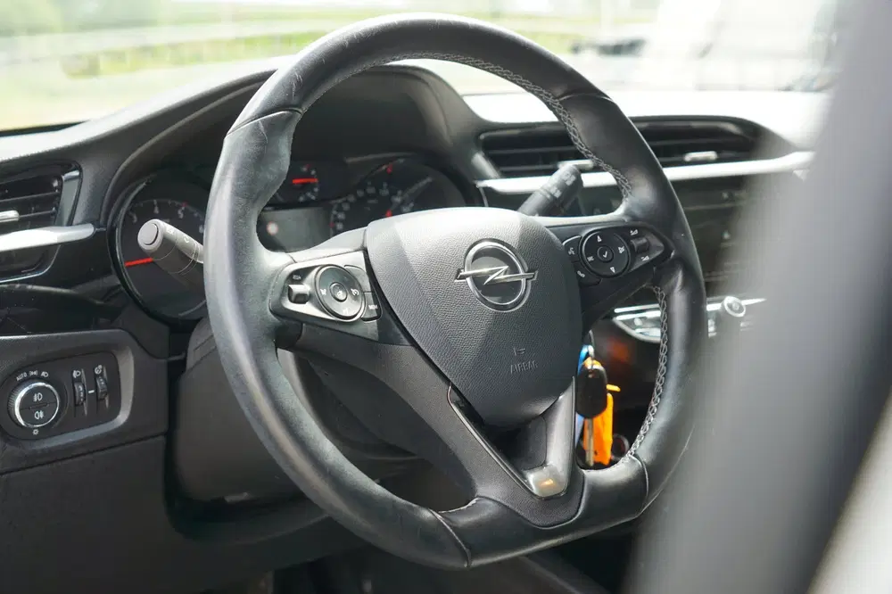 Opel Corsa 1.2 GS Line uit 2020, foto 3