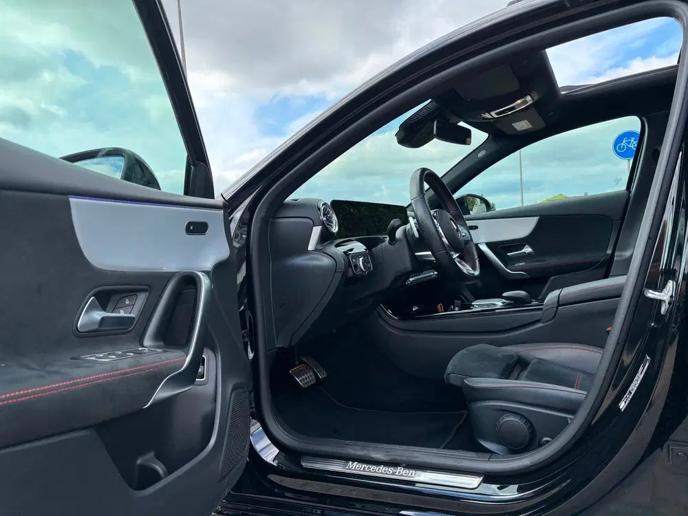 Mercedes-Benz A-Klasse 250 e AMG Line panorama dak Nieuwsta uit 2022, foto 11