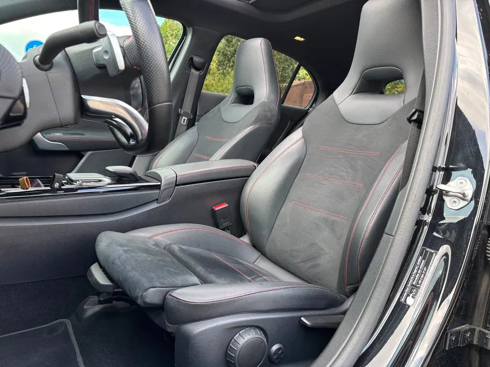 Mercedes-Benz A-Klasse 250 e AMG Line panorama dak Nieuwsta uit 2022, foto 12
