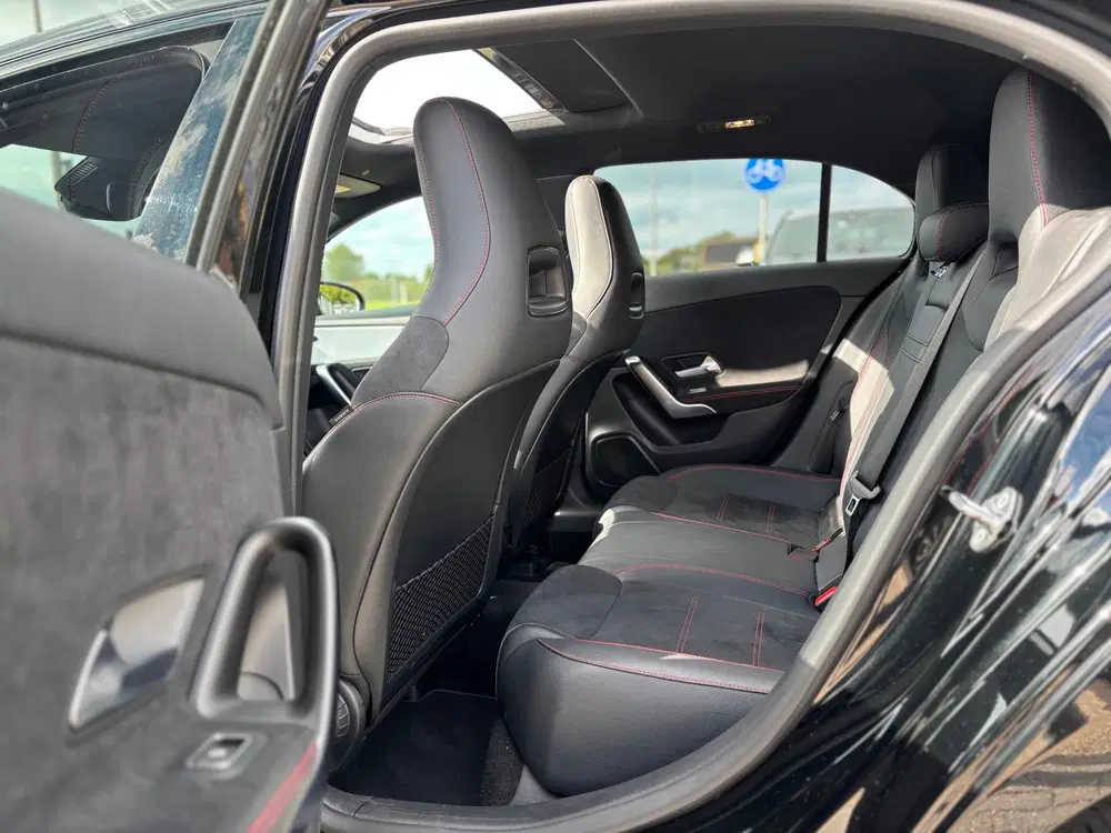 Mercedes-Benz A-Klasse 250 e AMG Line panorama dak Nieuwsta uit 2022, foto 14