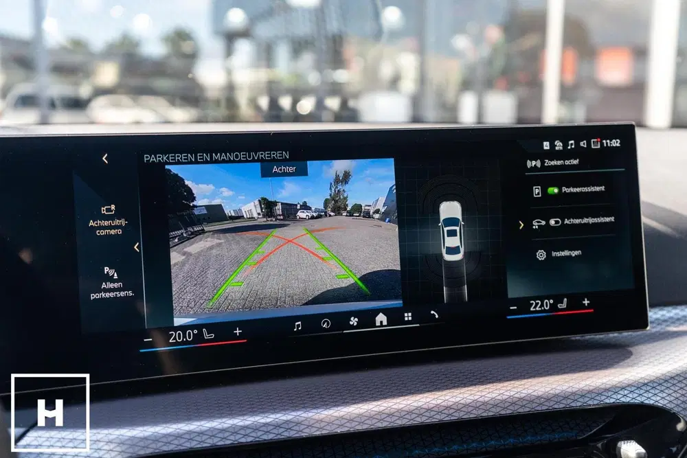 BMW 3-serie 330e M-Sport Pro uit 2026, foto 13