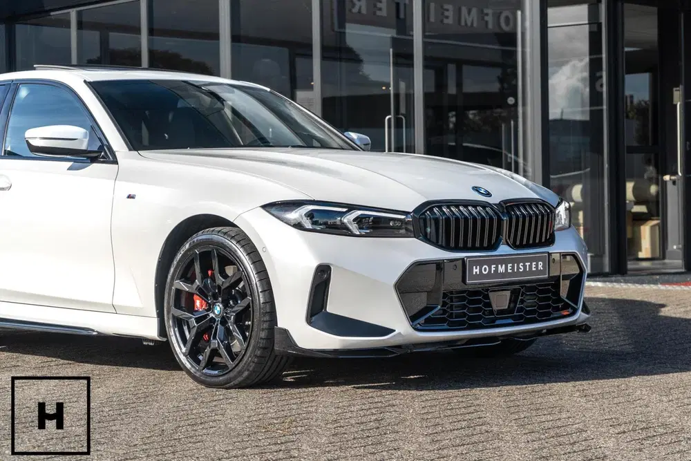 BMW 3-serie 330e M-Sport Pro uit 2026, foto 4