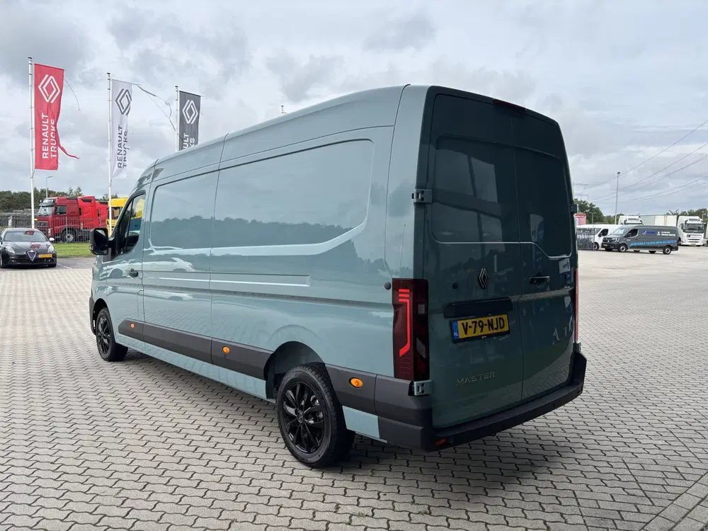 Renault Master L3H2 Binnenbetimmering + Carplay uit 2024, foto 4