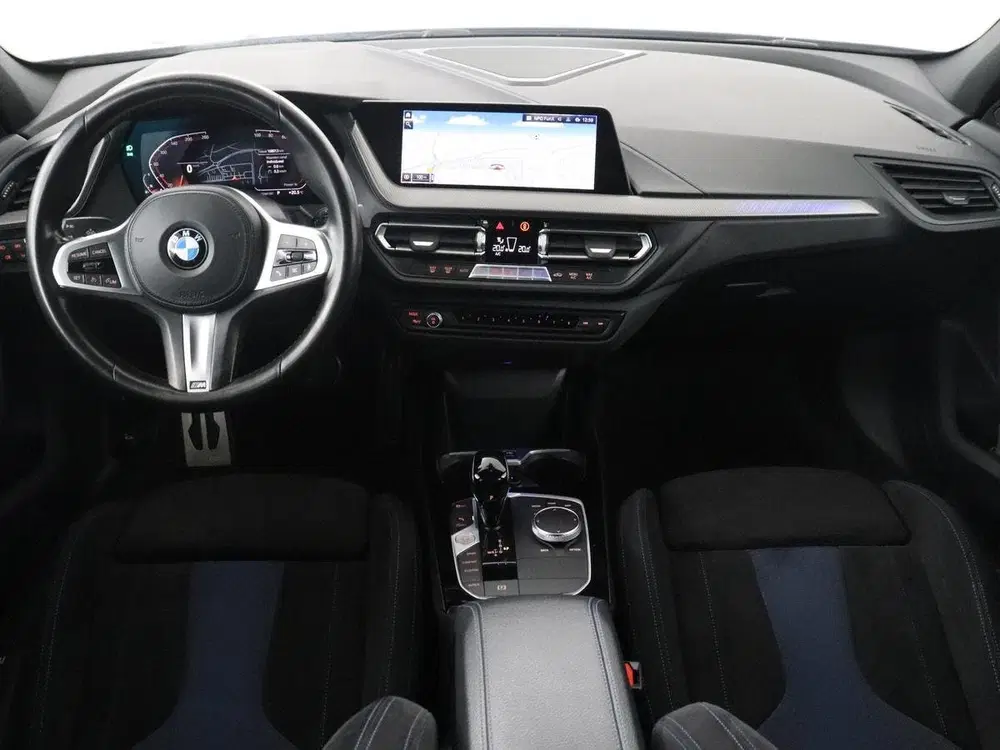 BMW 1-serie 120i Business Edition Plus uit 2022, foto 3
