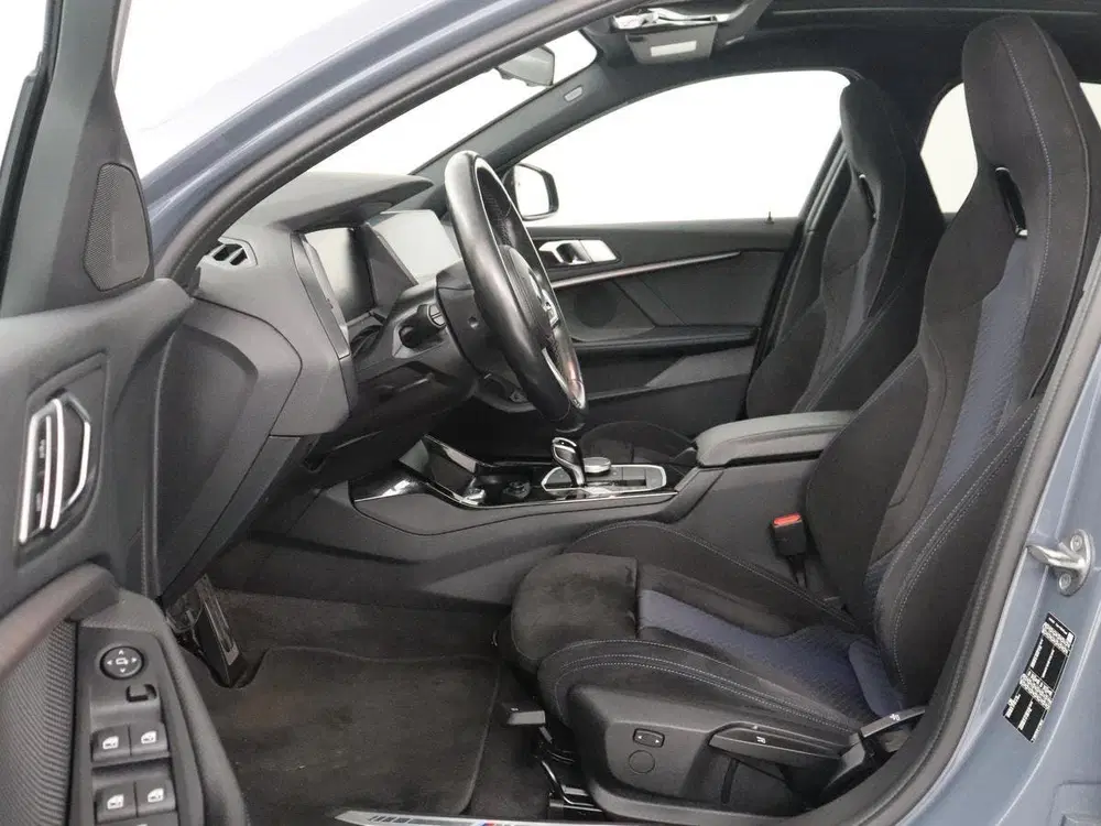 BMW 1-serie 120i Business Edition Plus uit 2022, foto 4