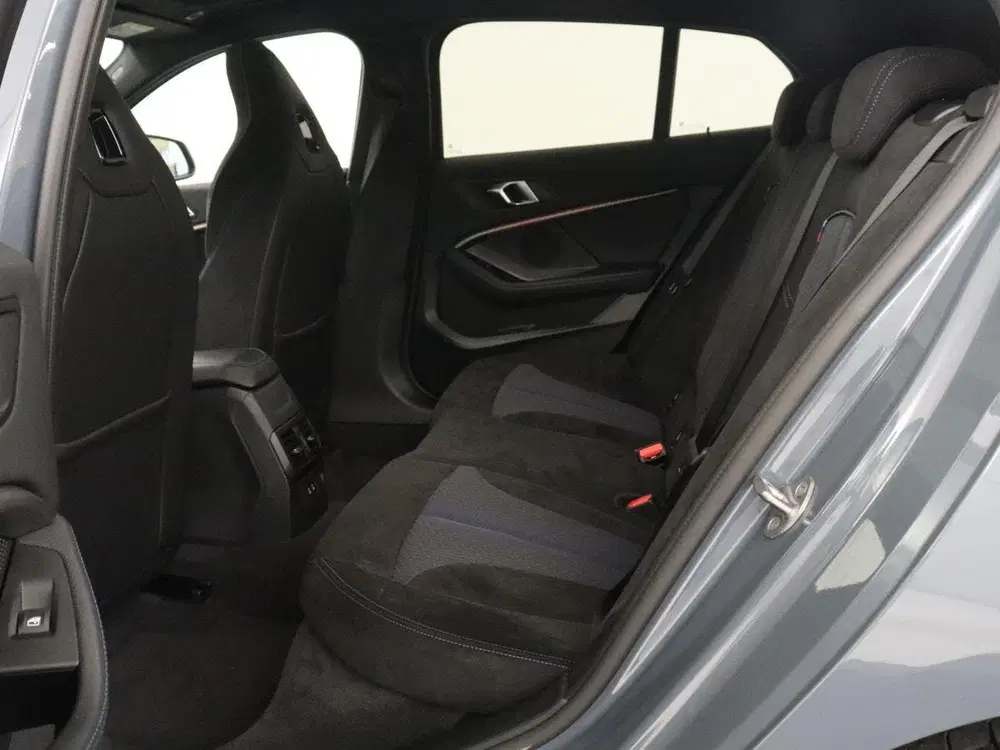 BMW 1-serie 120i Business Edition Plus uit 2022, foto 7