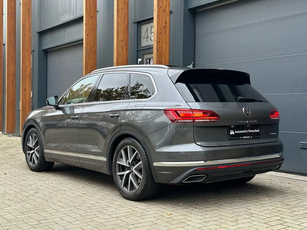 Volkswagen Touareg 3.0 TSi eHybrid 4MOTION Luchtvering uit 2021, foto 4
