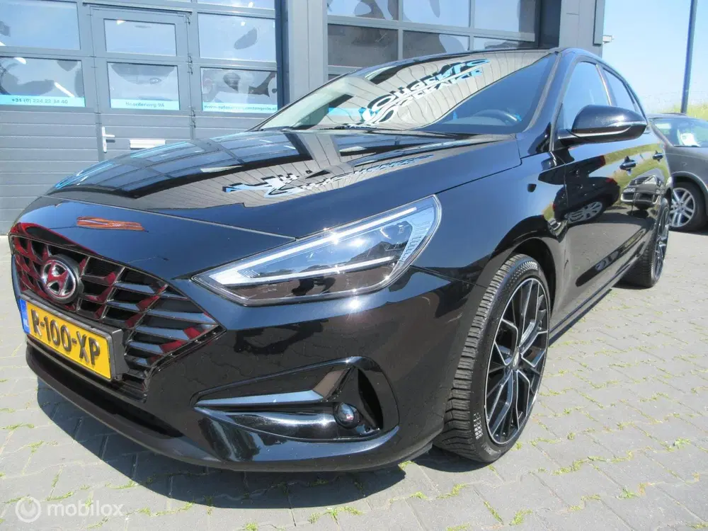 Hyundai i30 1.0 T-GDi MHEV Comfort Smart 73dkm Camera uit 2023, foto 11