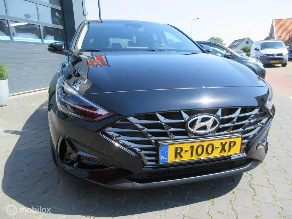 Hyundai i30 1.0 T-GDi MHEV Comfort Smart 73dkm Camera uit 2023, foto 12