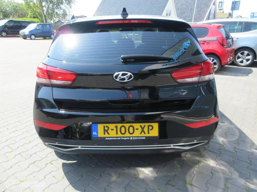 Hyundai i30 1.0 T-GDi MHEV Comfort Smart 73dkm Camera uit 2023, foto 8