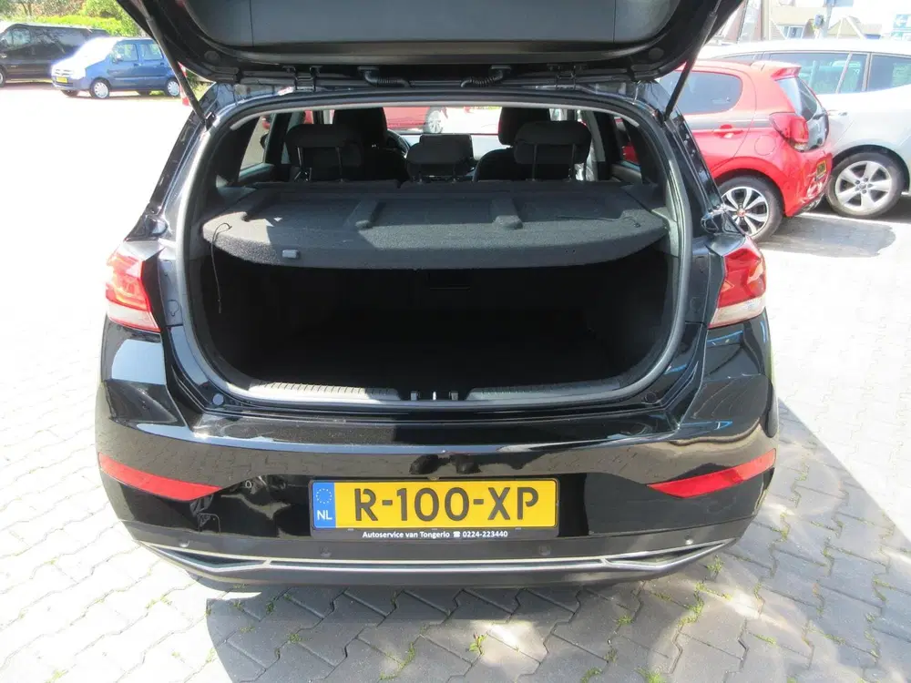 Hyundai i30 1.0 T-GDi MHEV Comfort Smart 73dkm Camera uit 2023, foto 9