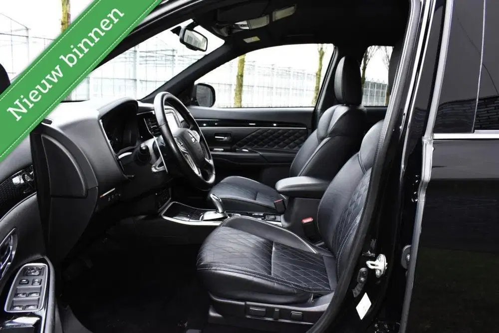 Mitsubishi Outlander 2.4 PHEV Diamand Edition 360º CAMERA uit 2020, foto 5