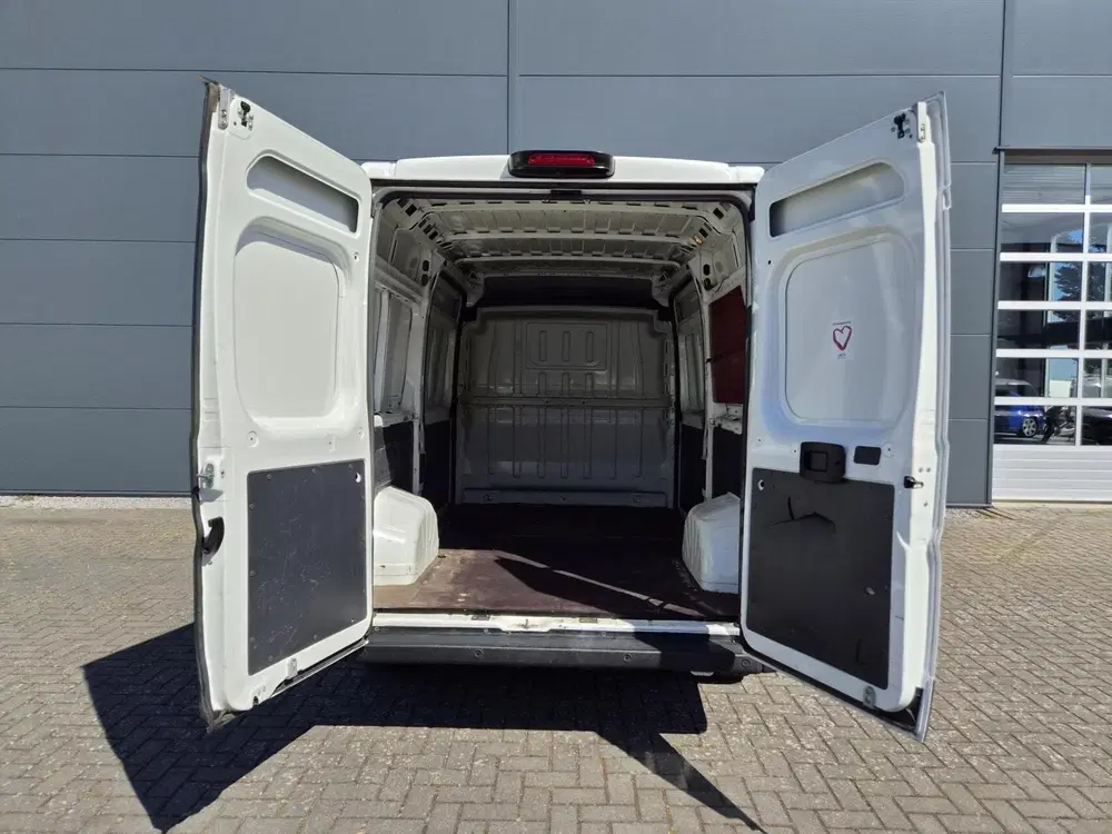 Peugeot Boxer 2.2 HDi L2H2 Airco Camera Navi 2x Schuifde uit 2020, foto 14